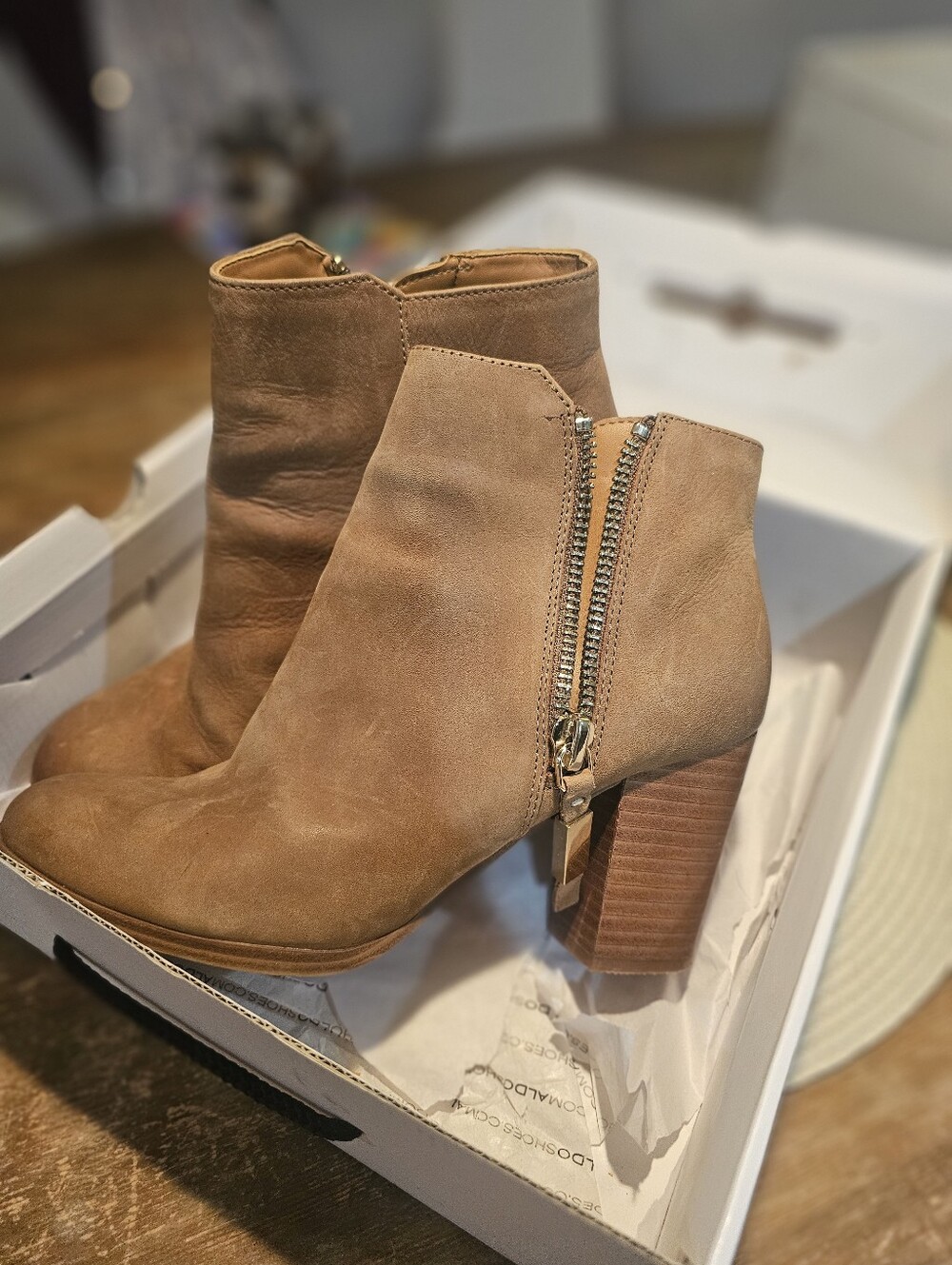 ALDO Mathia Suede Ankle Booties Gold Side Zip Stacked Heel Cognac-Tan Size 8.5